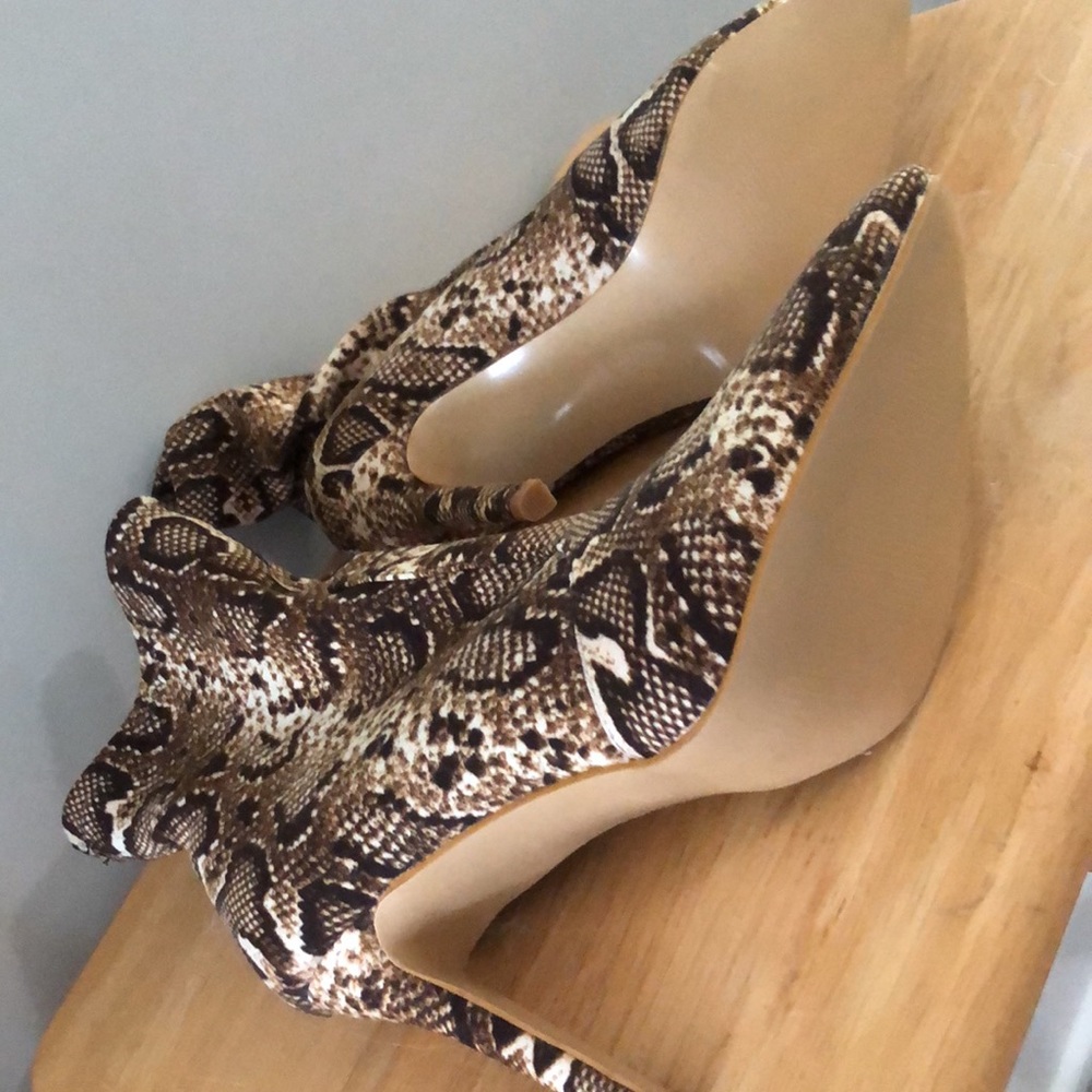 Women’s boots - Picture 6 of 7